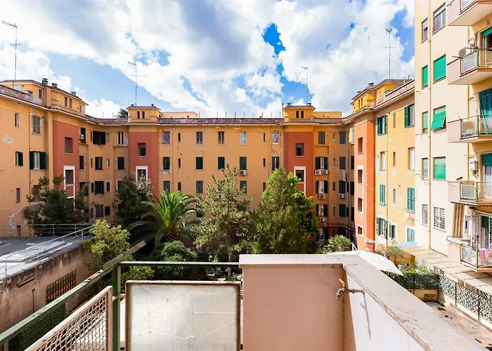 La casa di Andrea ai Musei Vaticani 3